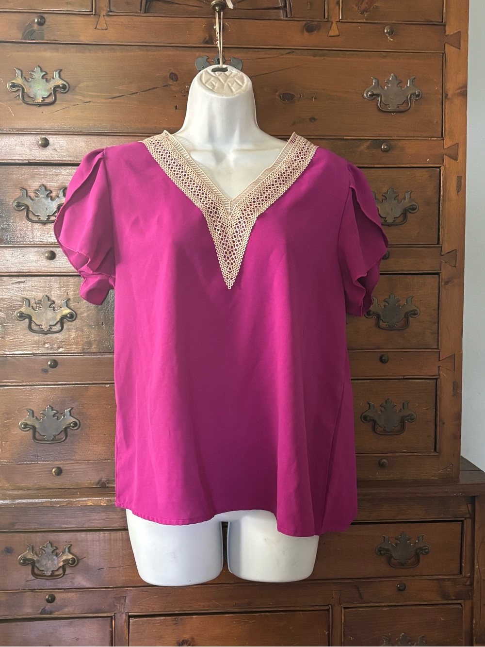 (A295)Women’s Fuchsia V-Neck Crochet Trim Blouse Size Large by SHEIN